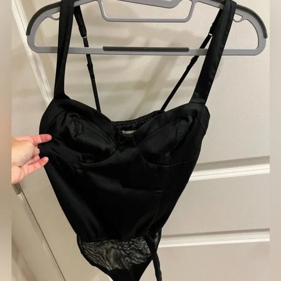 Abercrombie & Fitch Satin Body Suit NWT - Picture 1 of 4